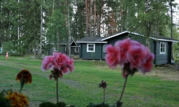 Фото номера Коттедж с общей ванной комнатой Кемпинги Tervakallio Camping г. Састамала 11